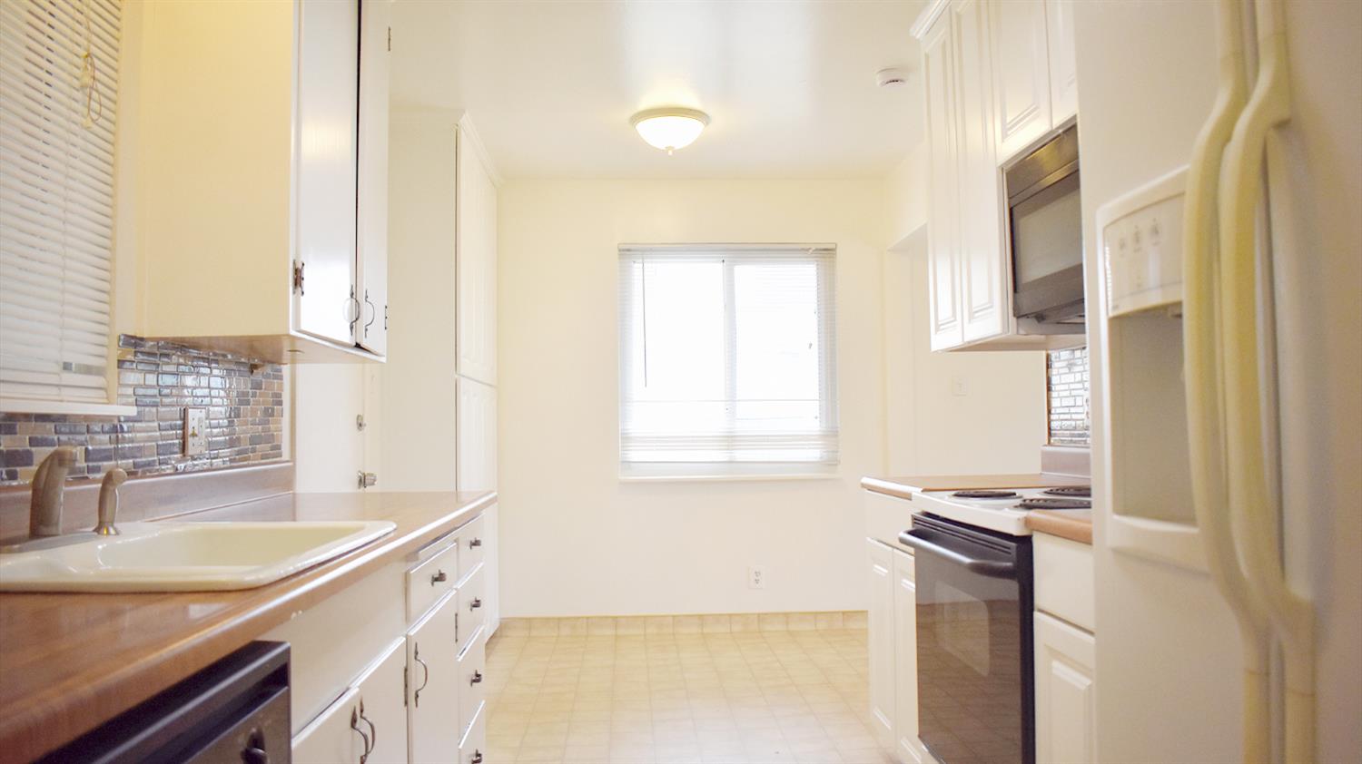 2925 Oxford Way Stockton, CA 95204 - Photo 11 of 24