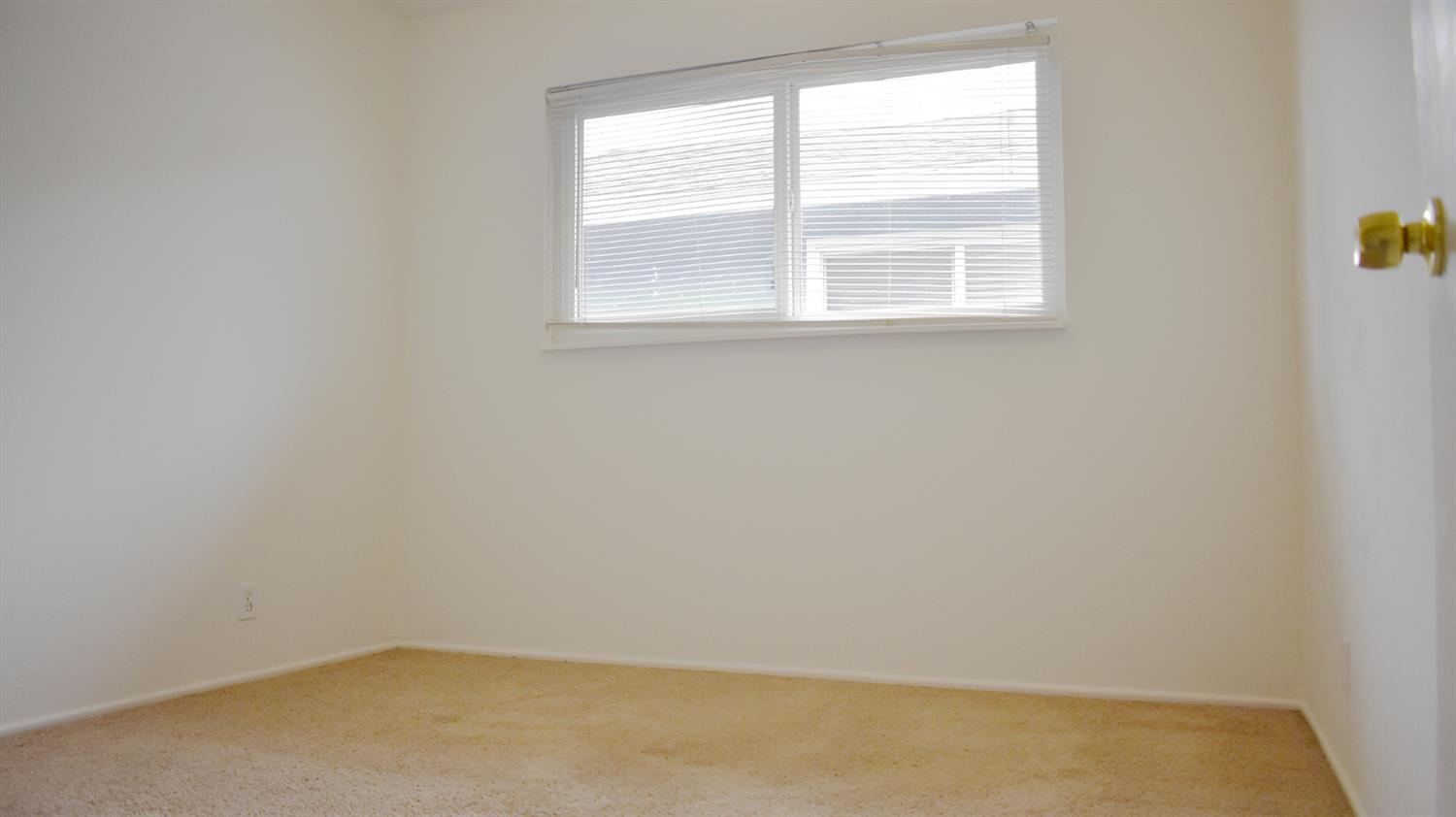 2925 Oxford Way Stockton, CA 95204 - Photo 17 of 24