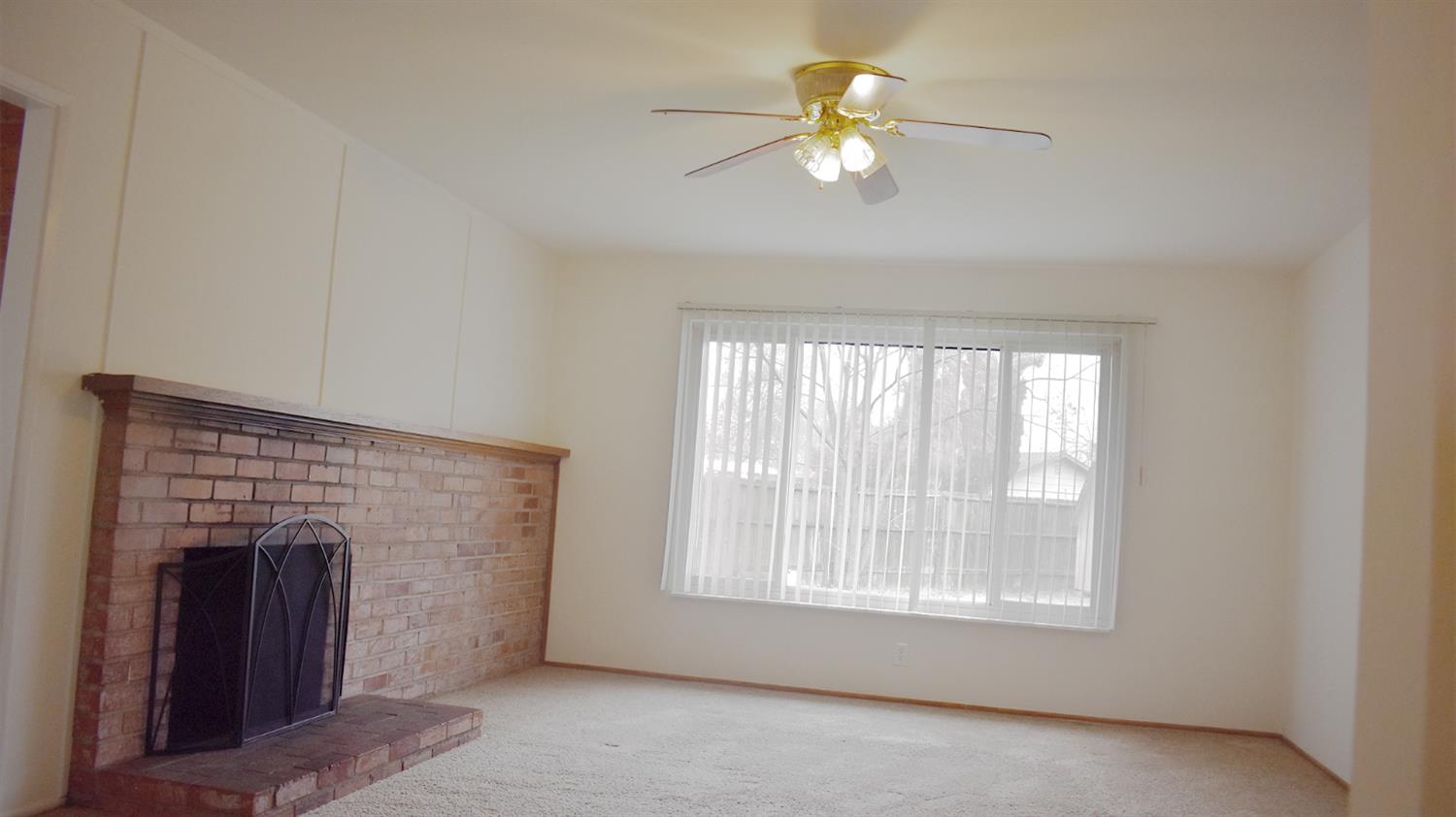 2925 Oxford Way Stockton, CA 95204 - Photo 3 of 24