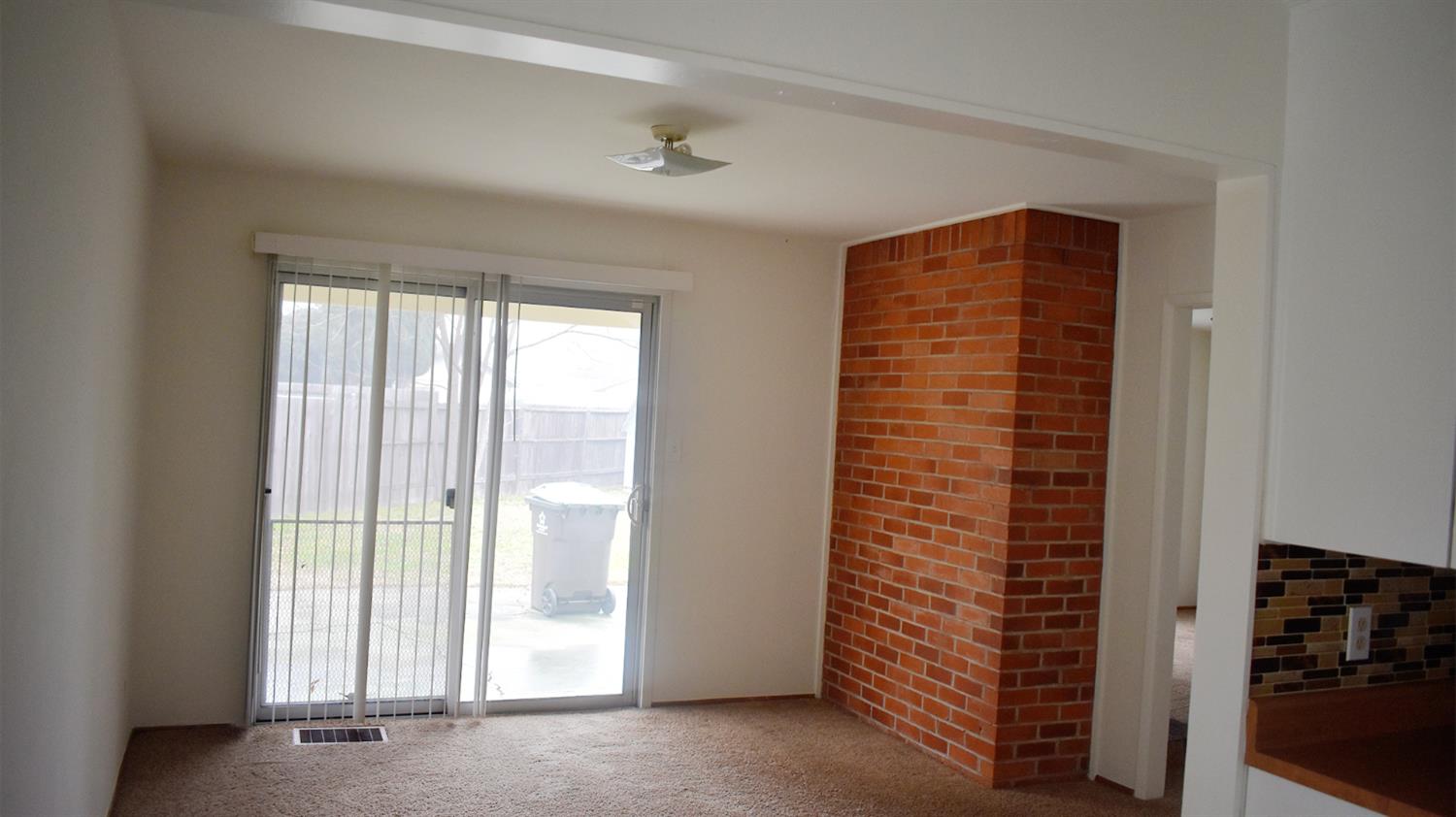 2925 Oxford Way Stockton, CA 95204 - Photo 7 of 24