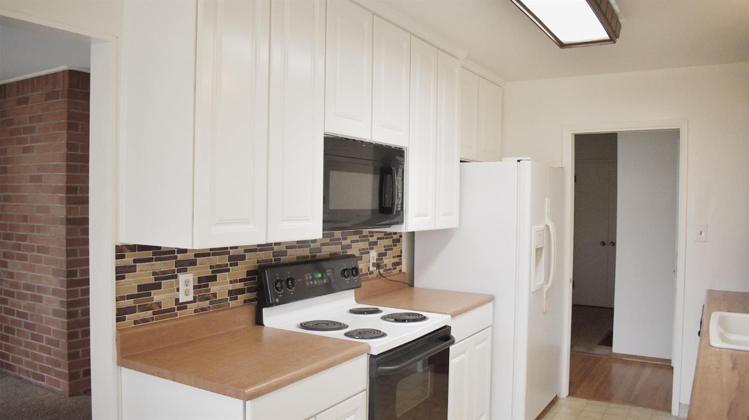 2925 Oxford Way Stockton, CA 95204 - Photo 9 of 24