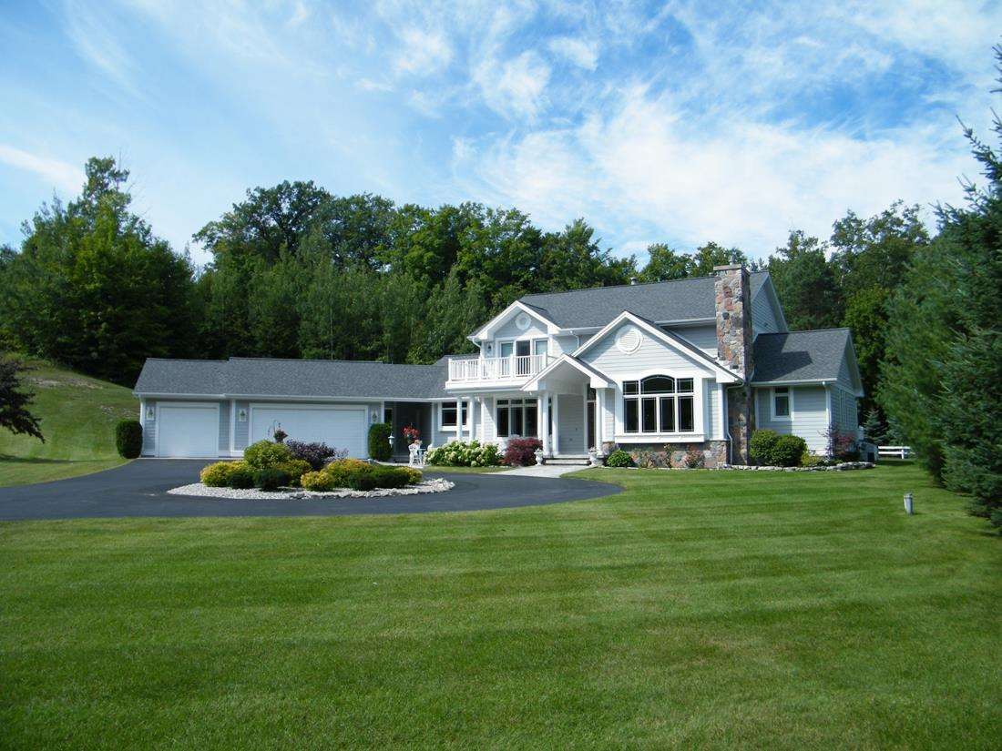 3601 Bluff Ridge Road Traverse City, MI 49686 - Photo 1 of 59 1789093.JPG