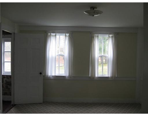 283 Cross Point Road Edgecomb, ME 04556 - Photo 9 of 15 Den/Family/Great Room.