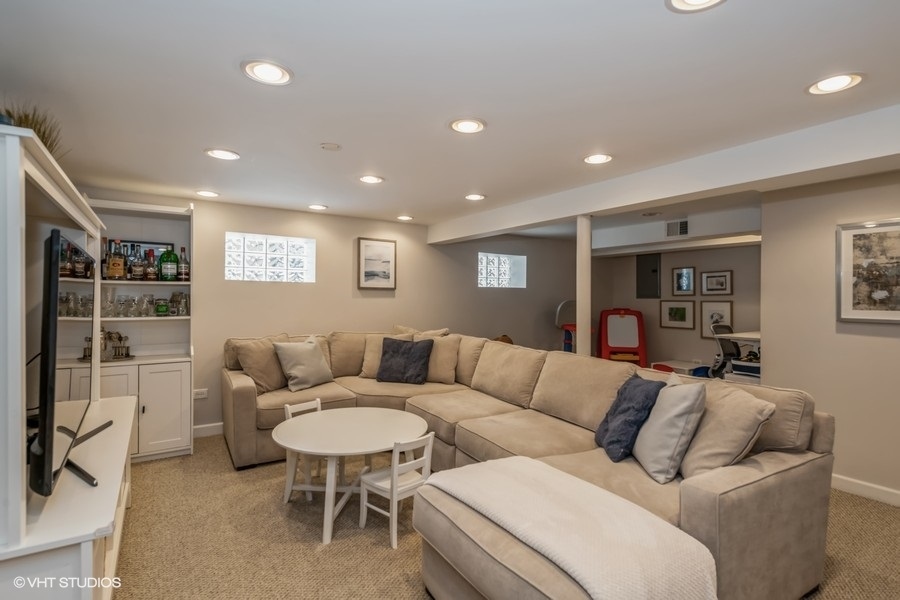 130 Northgate Road Riverside, IL 60546 - Photo 12 of 18 a living room with furniture and a couch