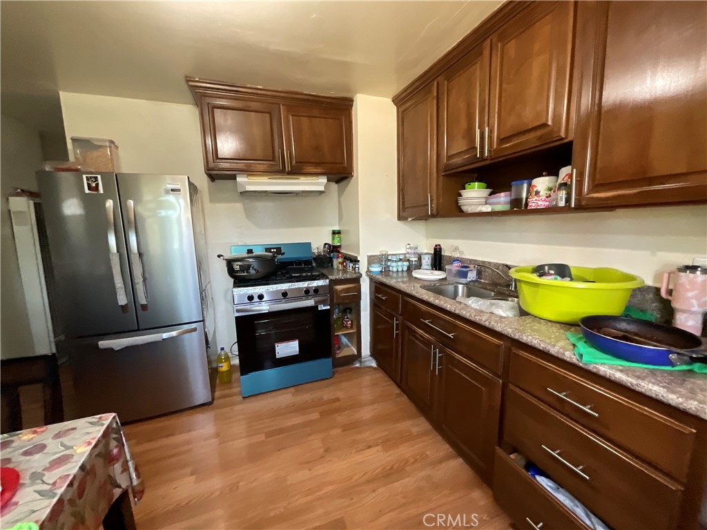 18416 Rorimer Street La Puente, CA 91744 - Photo 6 of 15 kitchen