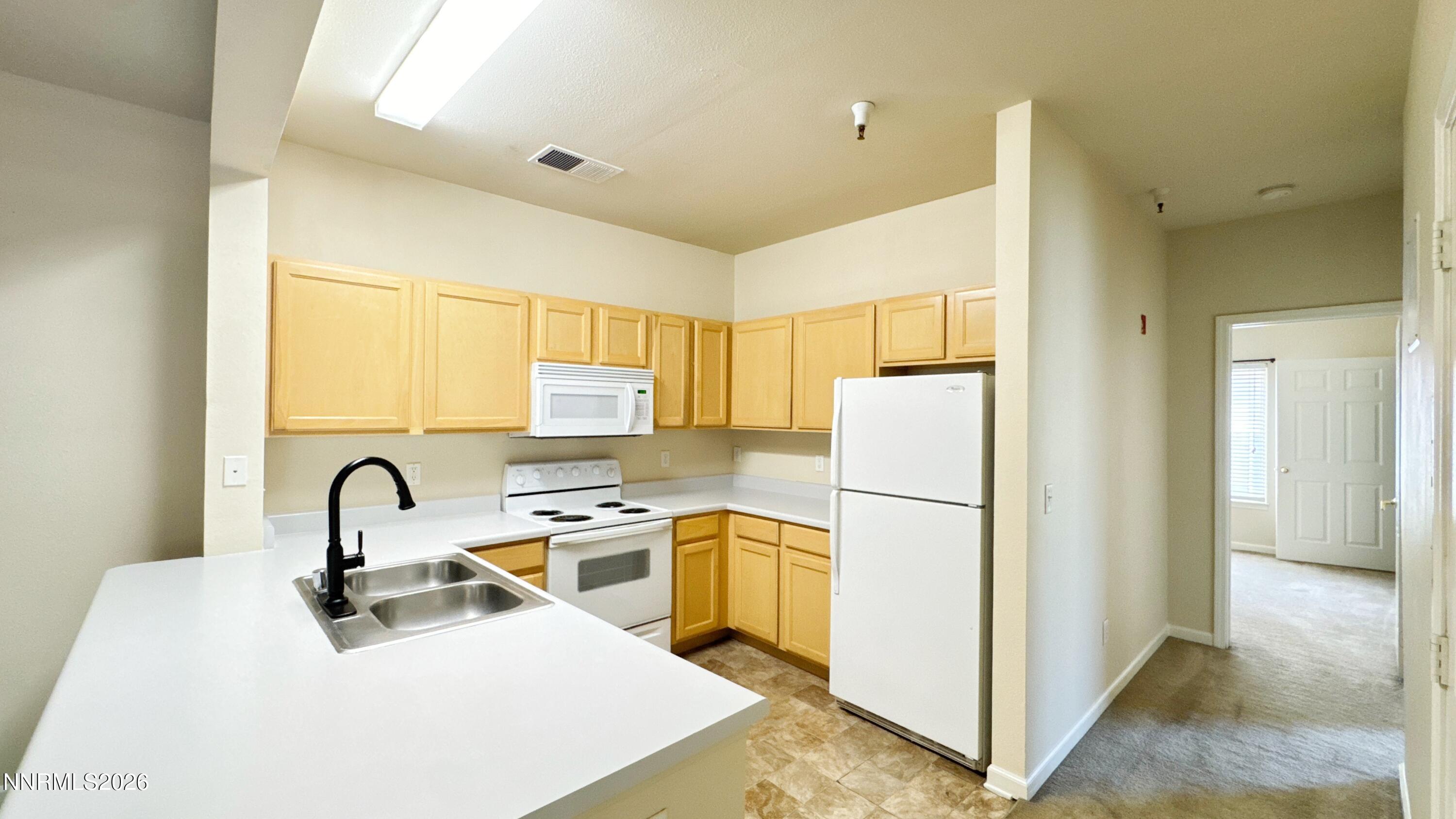 200 Talus Way, Unit 424 Reno, NV 89503 - Photo 4 of 21 FXRY8449_Copy