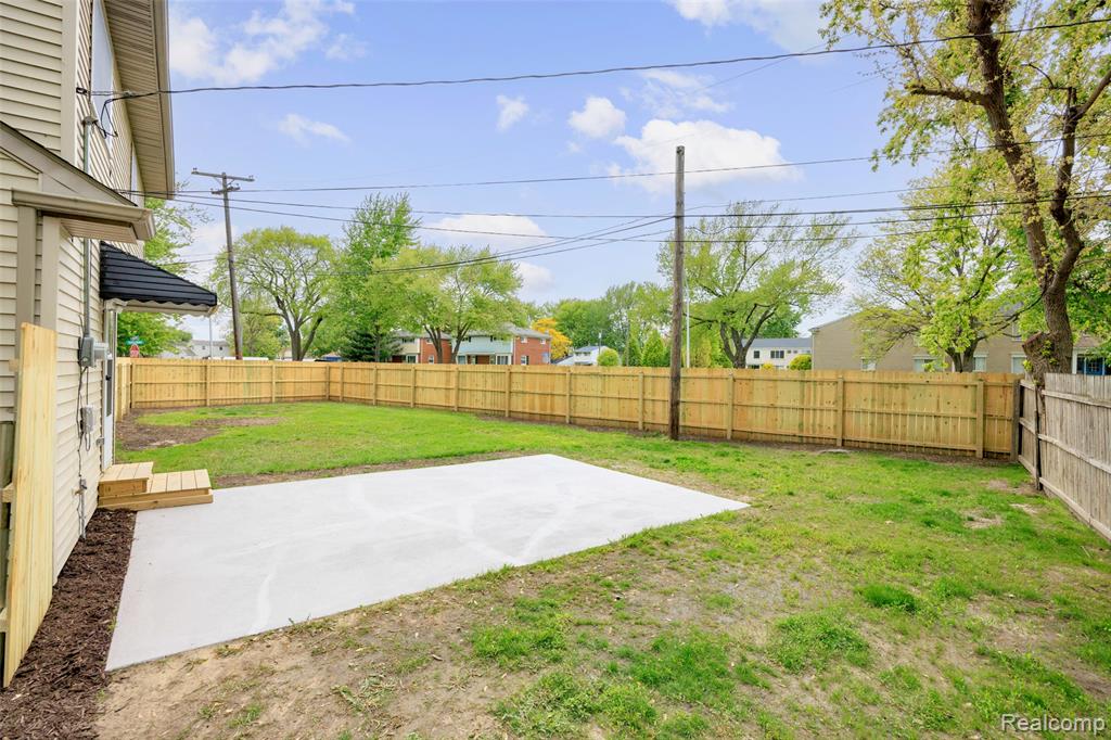 20505 Ridgemont Road Harper Woods, MI 48225 - Photo 39 of 48