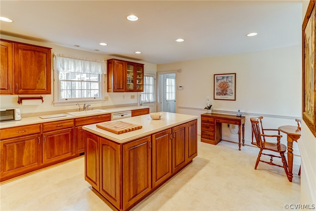 8663 Trabue Road North Chesterfield, VA 23235 - Photo 8 of 27 Gallery Image 8