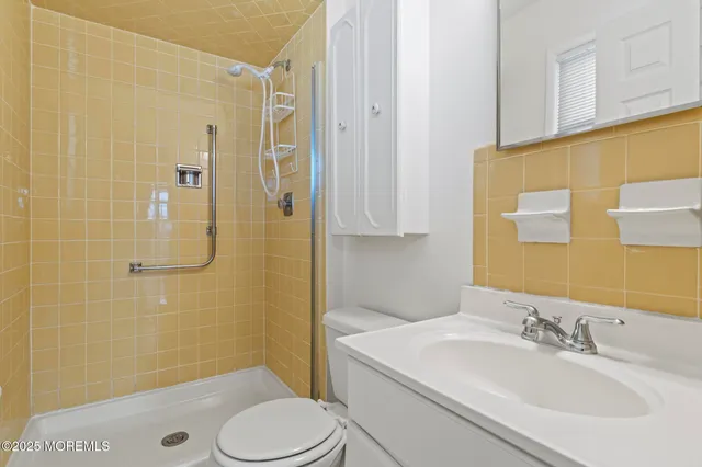 $375,000 | 43 Patmore Road, Brick, NJ 08724