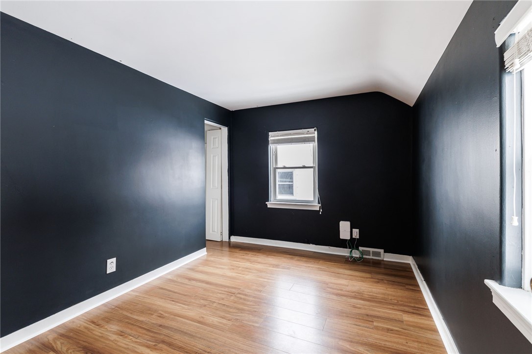 101 Freemont Road Rochester, NY 14612 - Photo 21 of 33