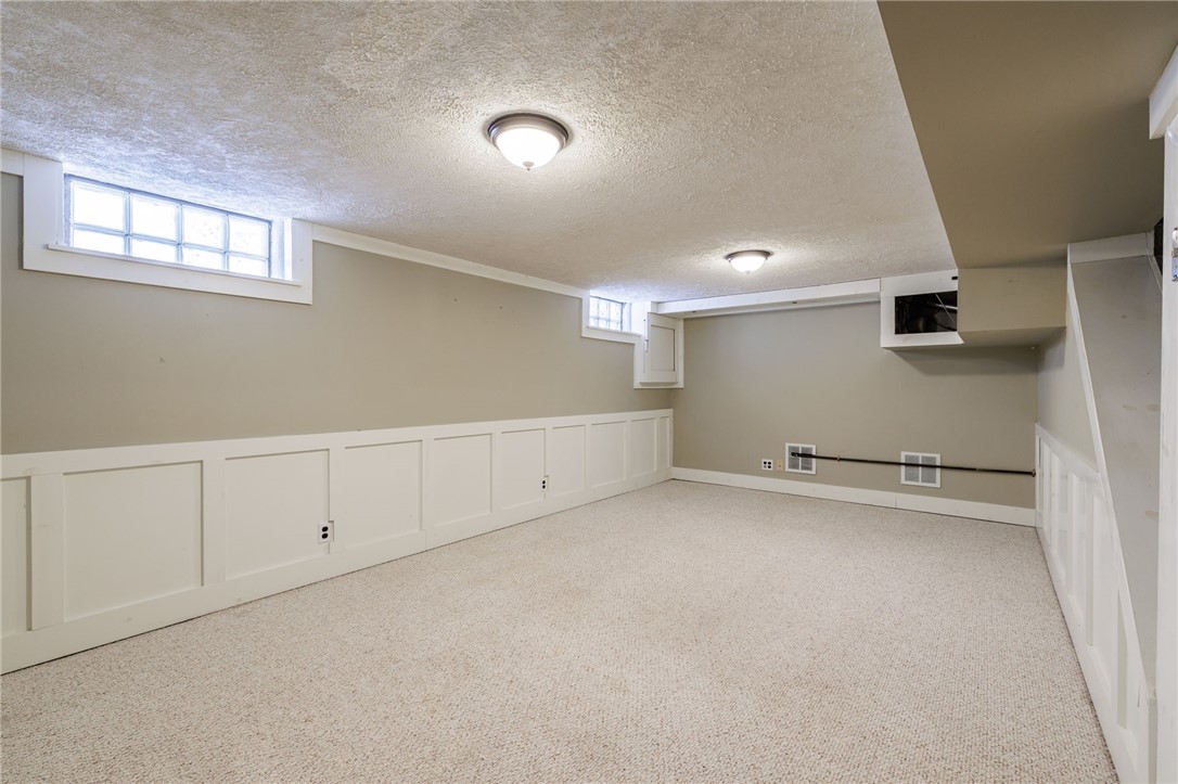 101 Freemont Road Rochester, NY 14612 - Photo 29 of 33