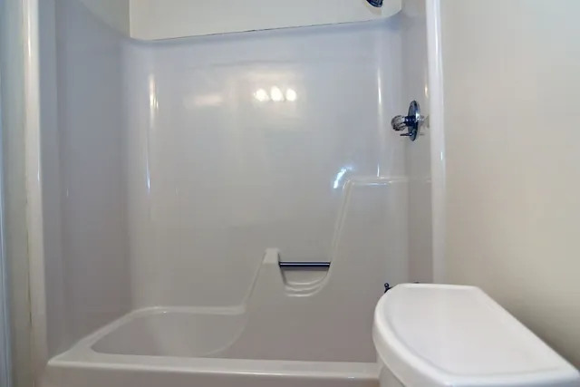 $1,200 | 12 Sunnyside Avenue, Unit 1, Rutland, MA 01543