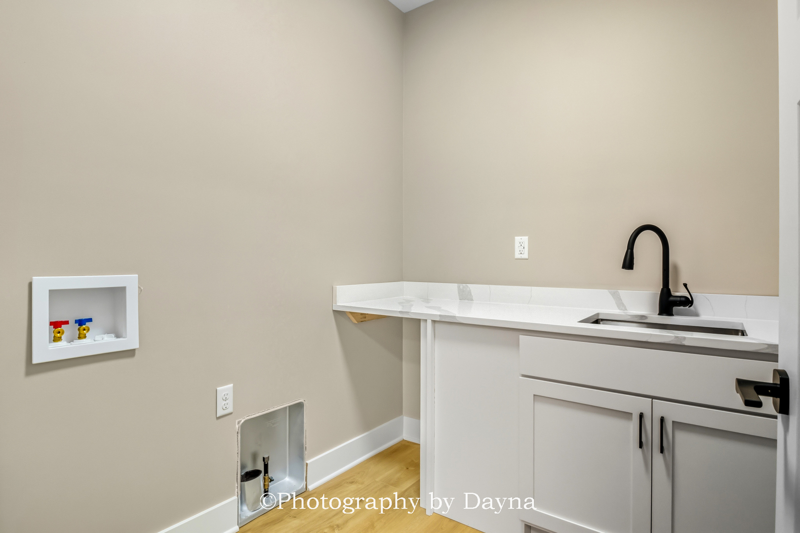392 White Hawk Way Manteno, IL 60950 - Photo 21 of 25 a close view of a sink in the bathroom