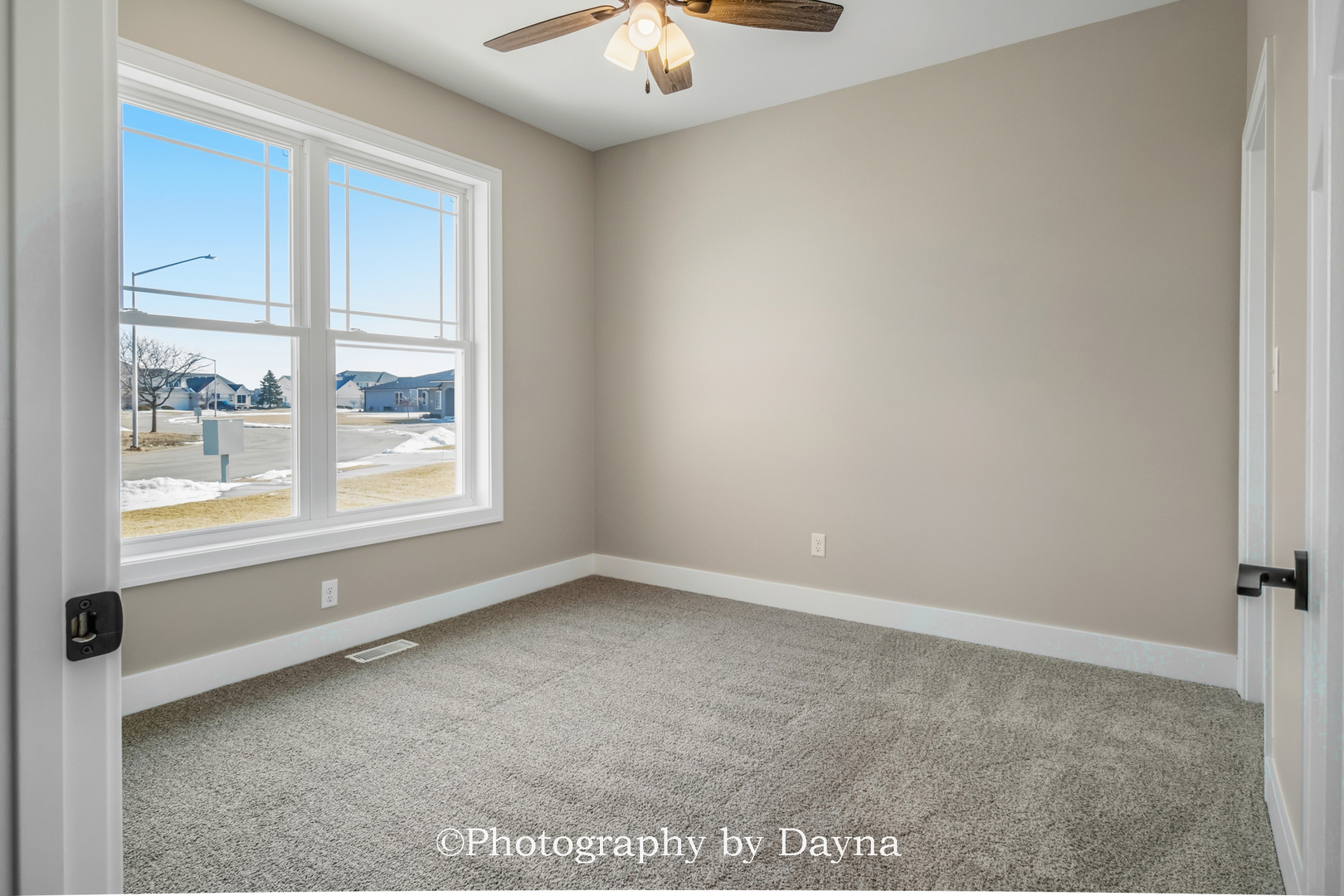392 White Hawk Way Manteno, IL 60950 - Photo 23 of 25 an empty room with a window