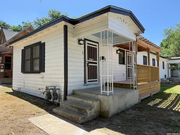 $1,000 | 142 Vassar Lane, Unit 1, San Antonio, TX 78212