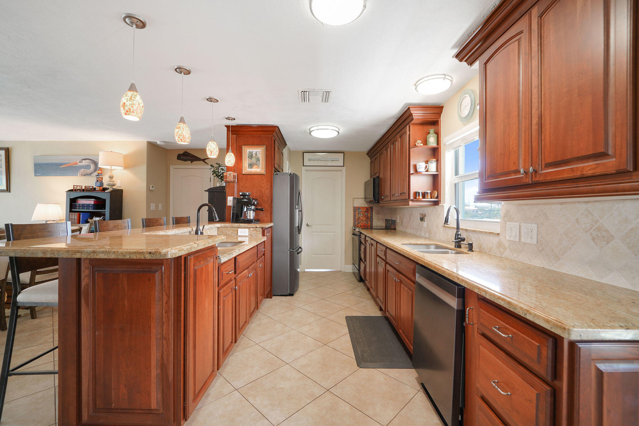 576 Sombrero Beach Road Marathon, FL 33050 - Photo 13 of 69 Large Kitchen