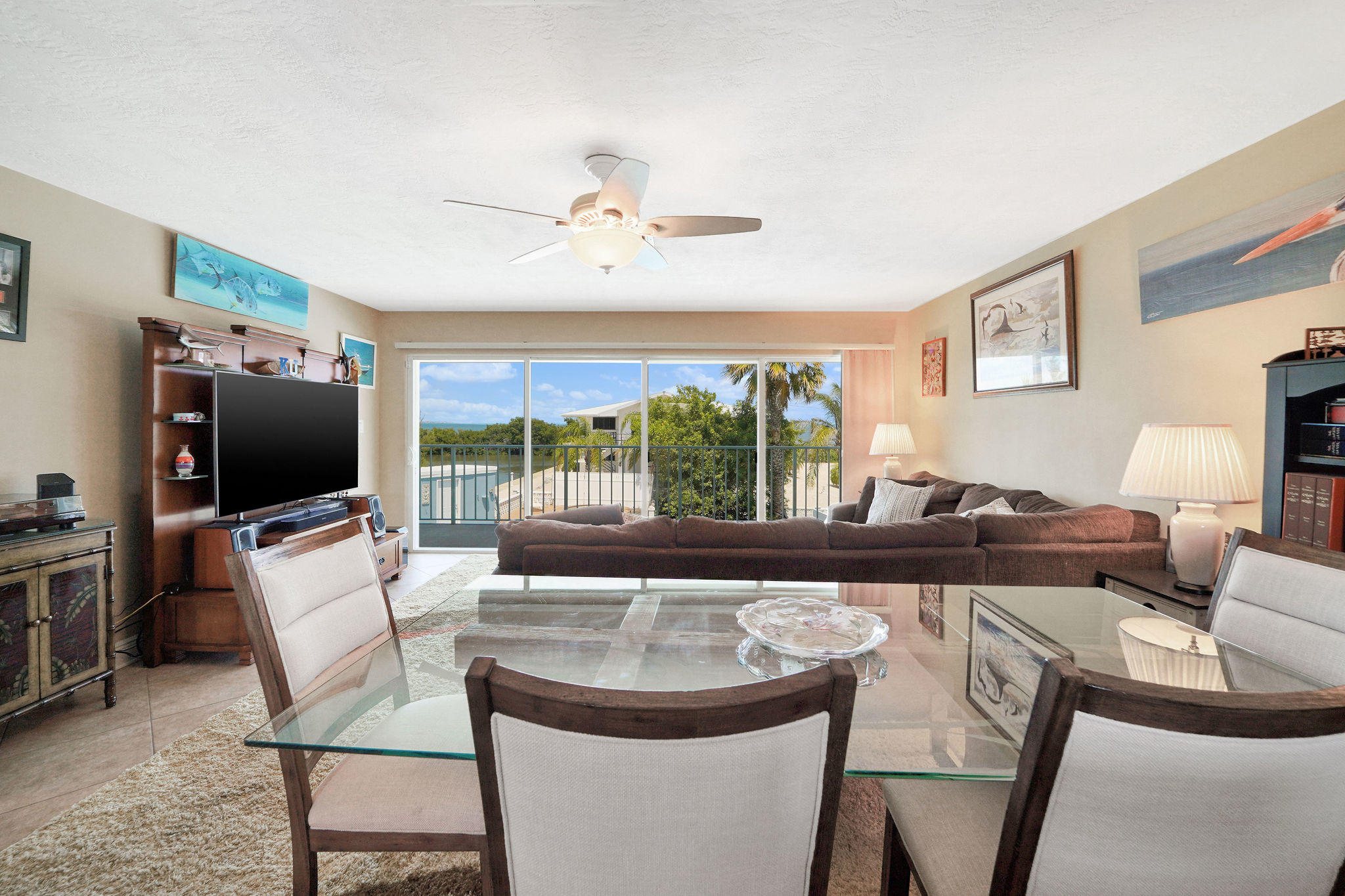576 Sombrero Beach Road Marathon, FL 33050 - Photo 18 of 69 Living Area