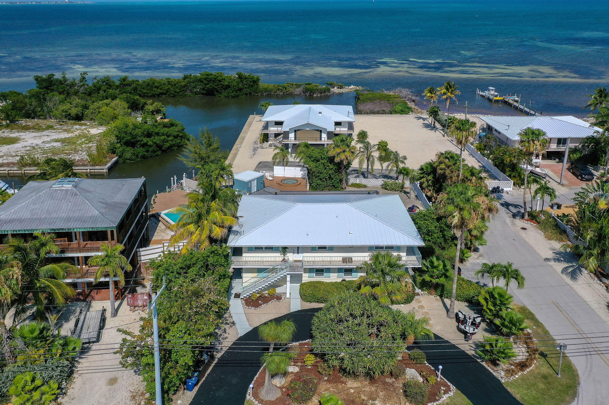 576 Sombrero Beach Road Marathon, FL 33050 - Photo 3 of 69 Quick Ocean access