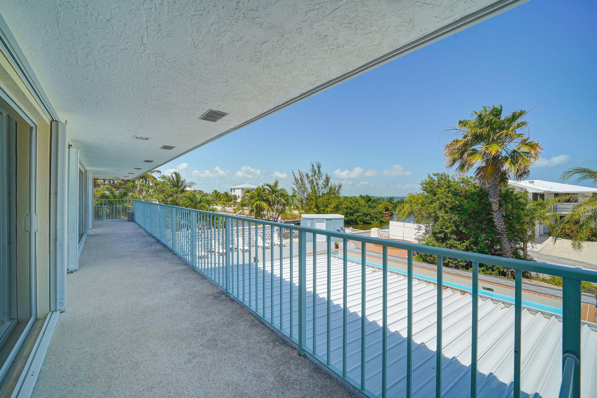 576 Sombrero Beach Road Marathon, FL 33050 - Photo 30 of 69 Large Balcony