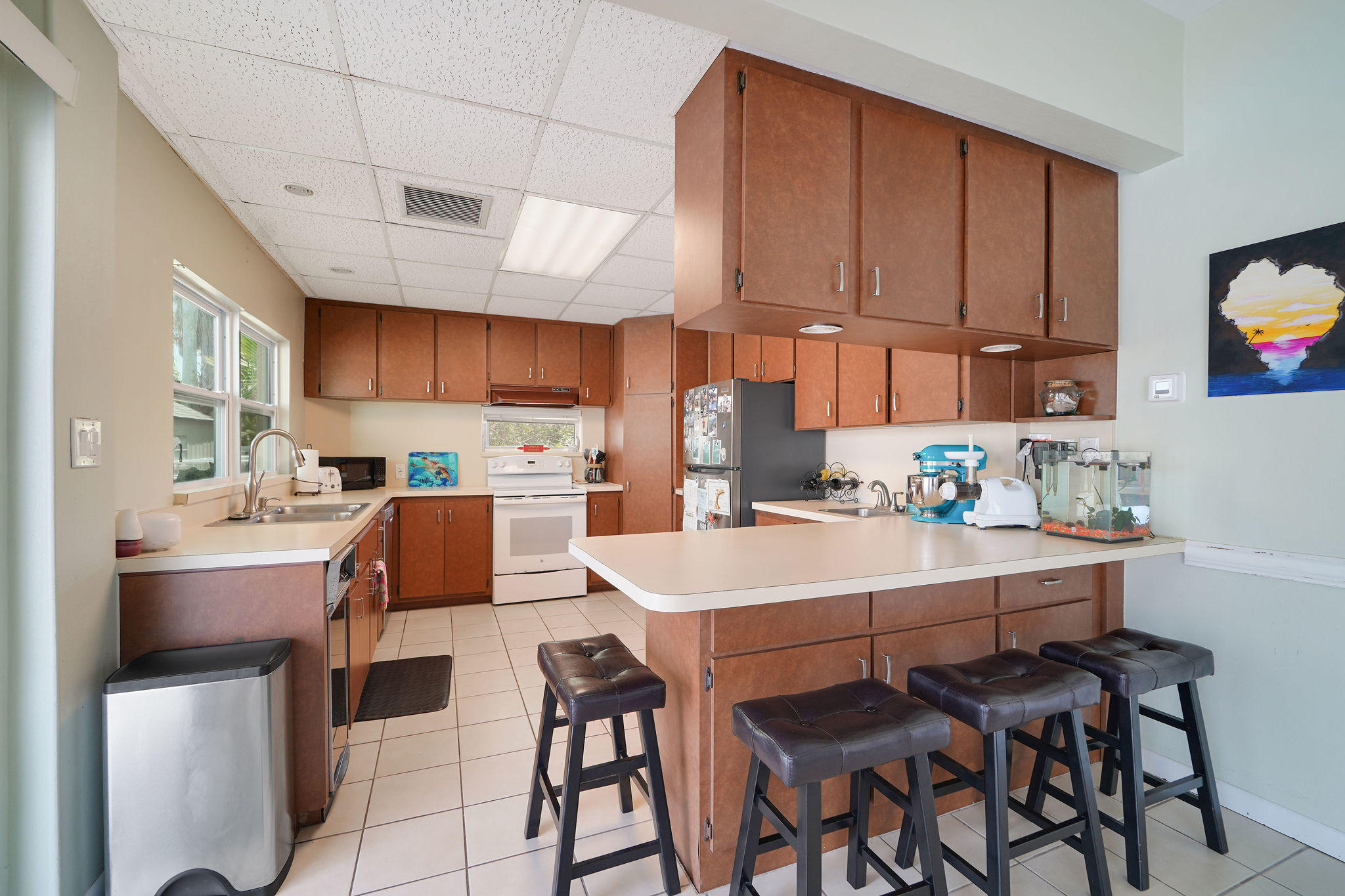 576 Sombrero Beach Road Marathon, FL 33050 - Photo 37 of 69 Downstairs Kitchen