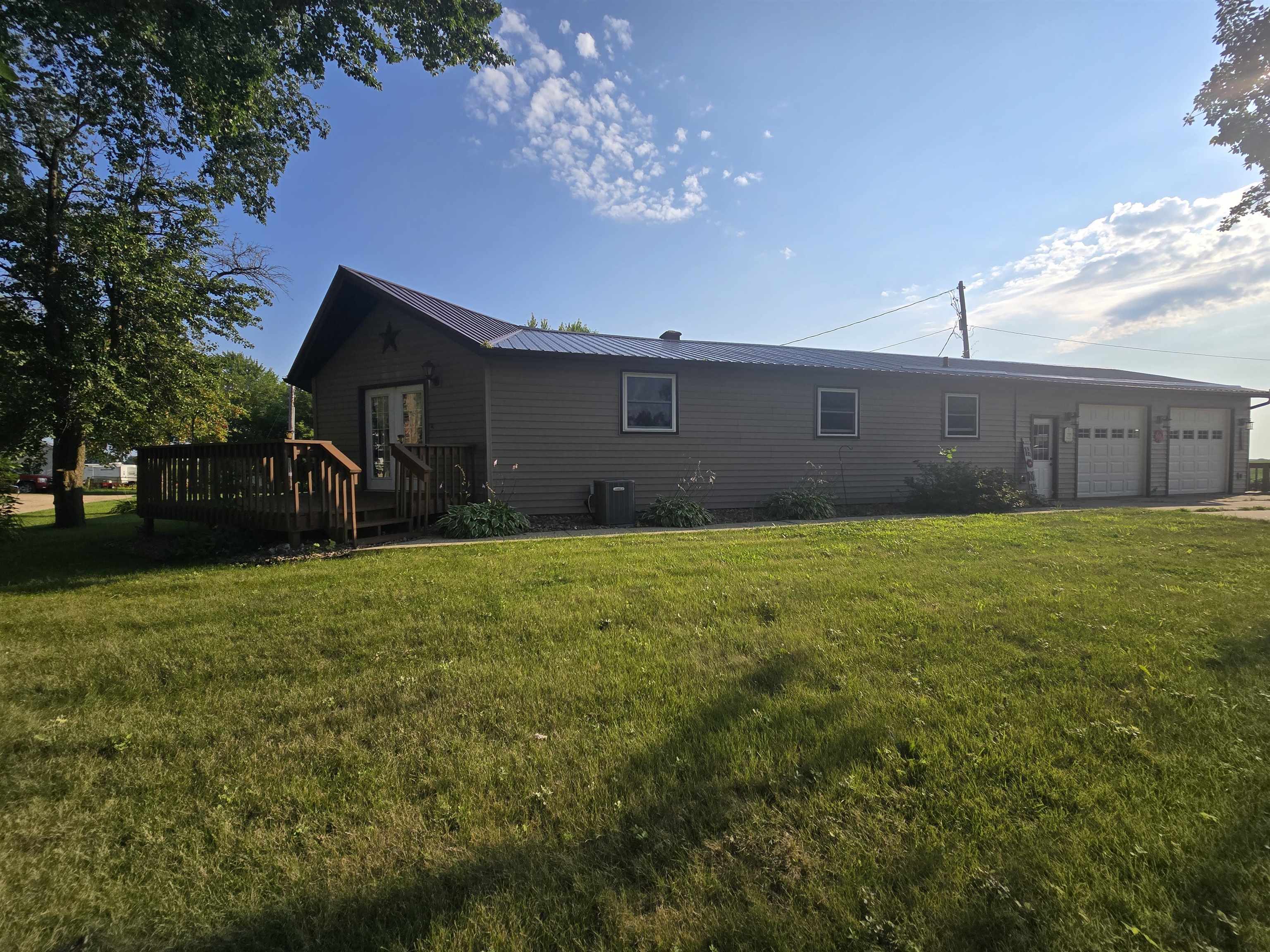 6827 Highway 18 Fennimore, WI 53809 - Photo 2 of 36