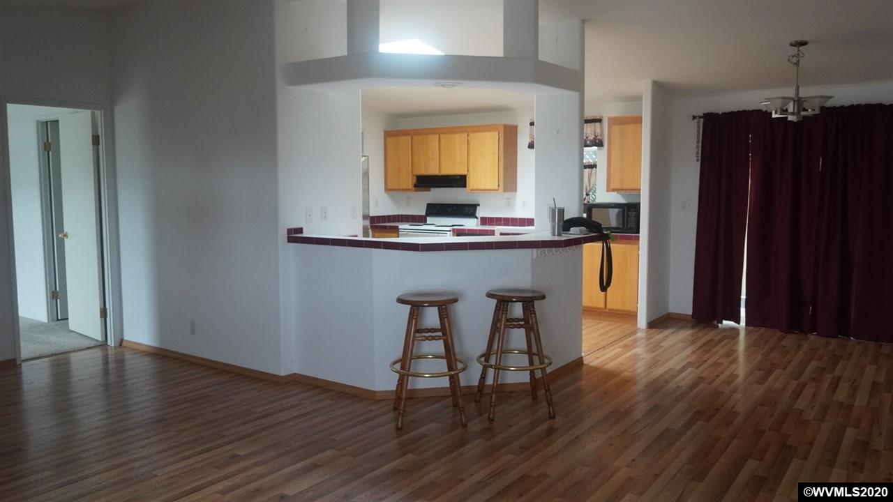 5422 Portland Road Northeast, Unit 91 Salem, OR 97305 - Photo 3 of 23 Gallery Image 3