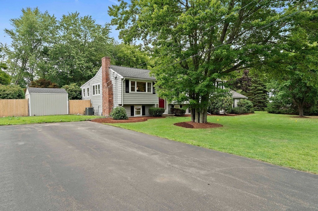 34 Dillingham Way Hanover, MA 02339 - Photo 3 of 37 Gallery Image 3