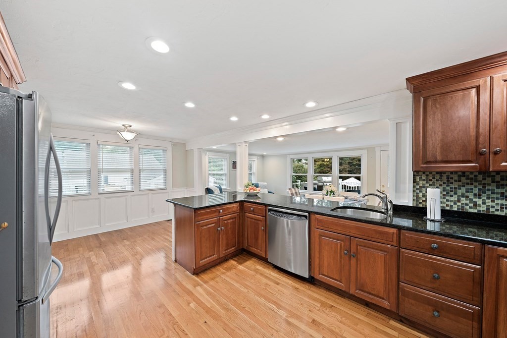 34 Dillingham Way Hanover, MA 02339 - Photo 8 of 37 Gallery Image 8
