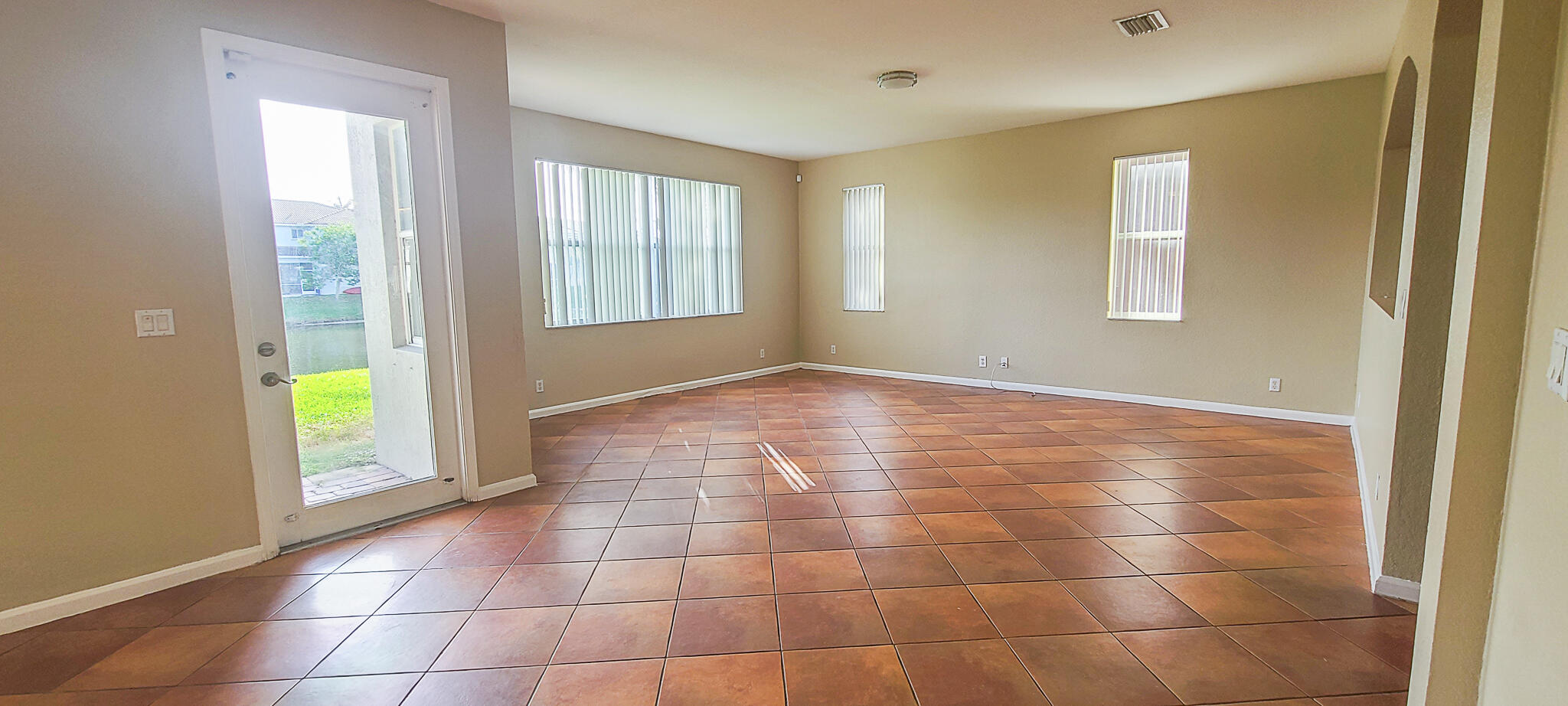 1098 Center Stone Lane Riviera Beach, FL 33404 - Photo 11 of 47 centerstone1098new-36