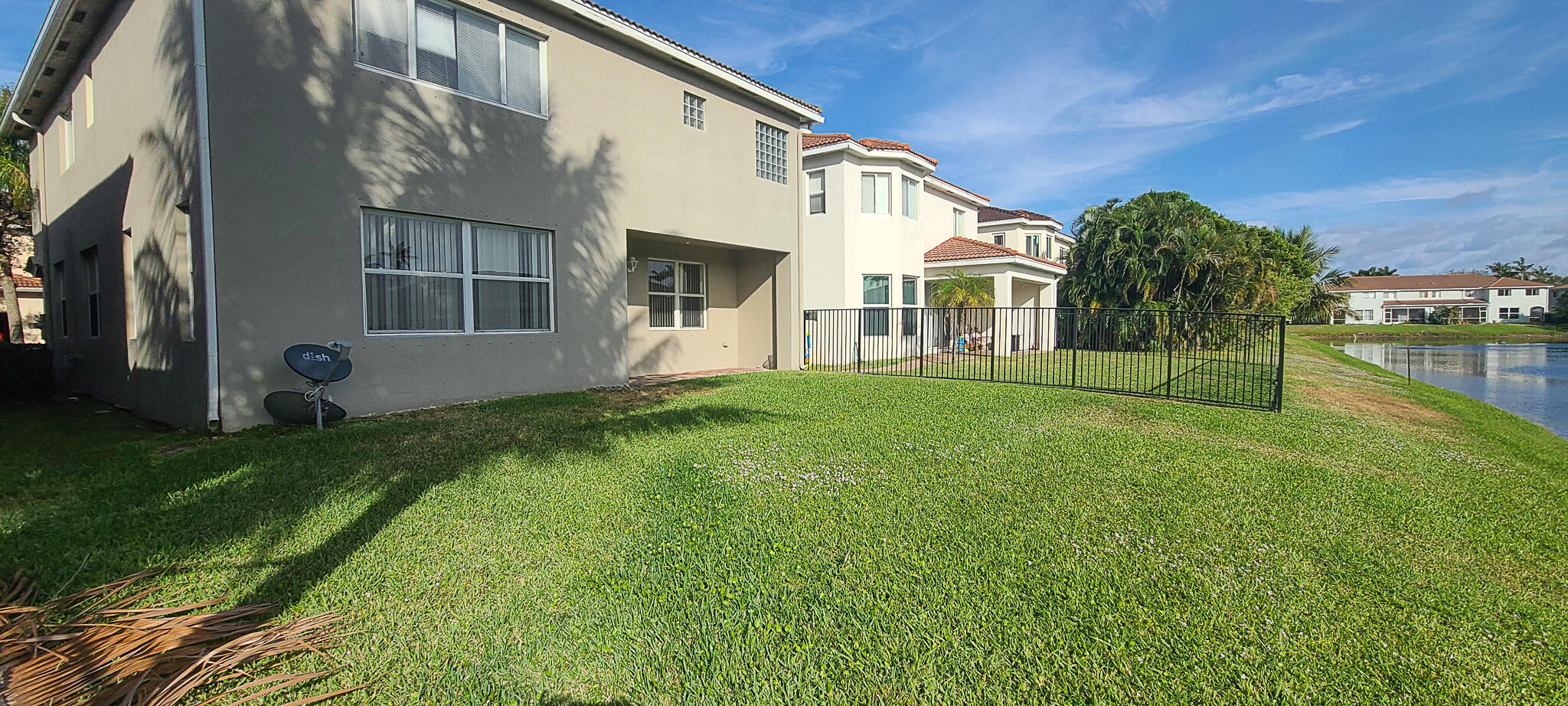 1098 Center Stone Lane Riviera Beach, FL 33404 - Photo 32 of 47 centerstone1098new-33