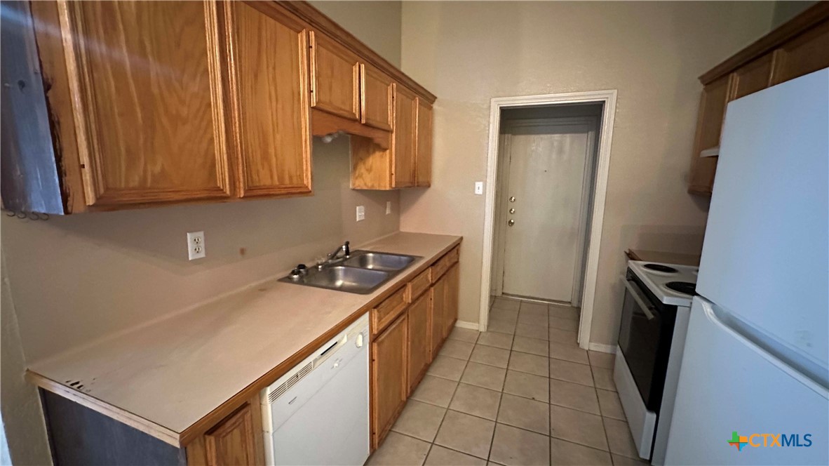 3204 Raven Drive, Unit B Killeen, TX 76543 - Photo 4 of 9