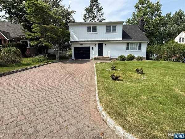 $6,800 | 121 Newcomb Road, Tenafly, NJ 07670