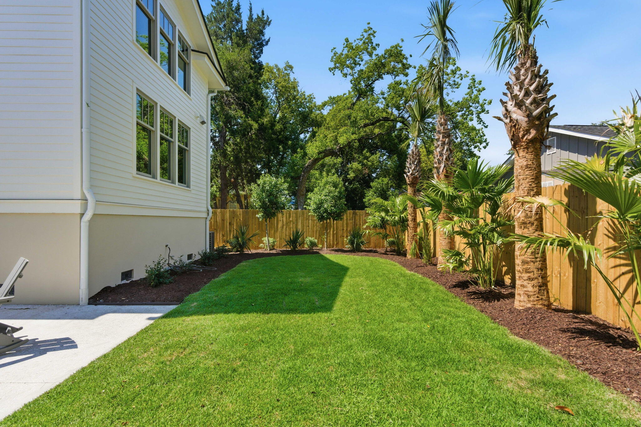 894 Rutledge Avenue Charleston, SC 29403 - Photo 3 of 67 42-web-or-mls-DSC06576