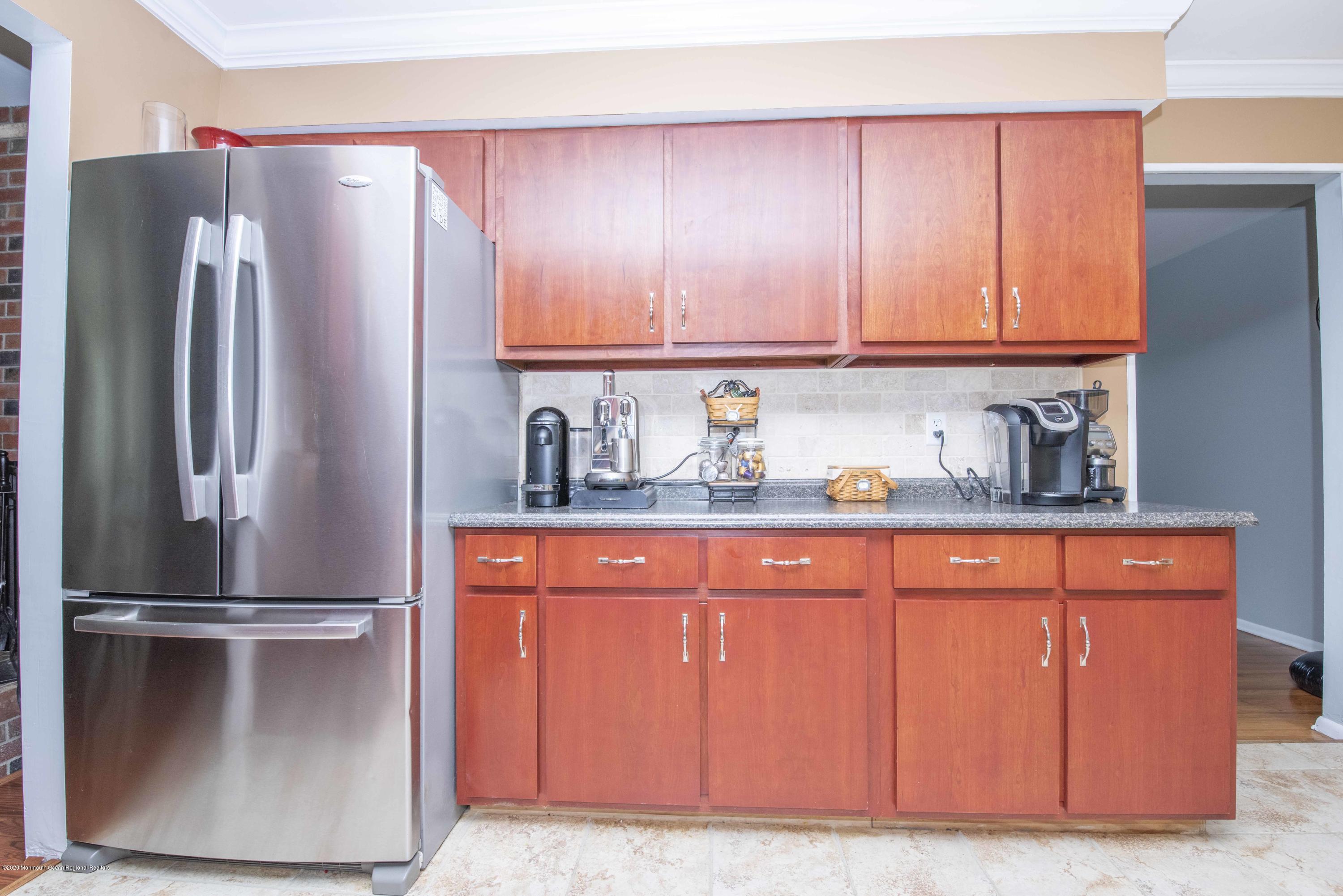 7 Riley Road Morganville, NJ 07751 - Photo 11 of 37 DSC_0401