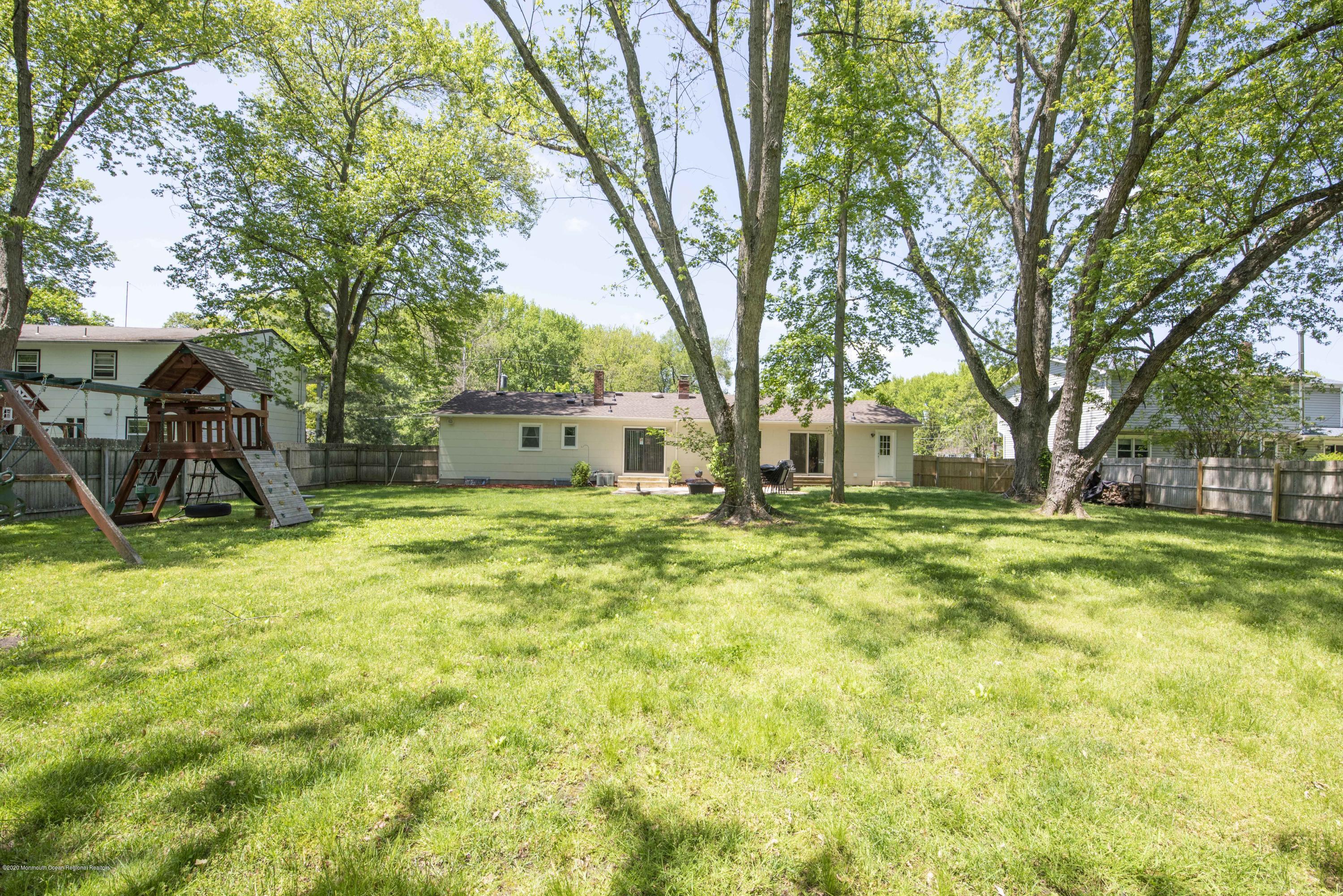 7 Riley Road Morganville, NJ 07751 - Photo 6 of 37 DSC_0391