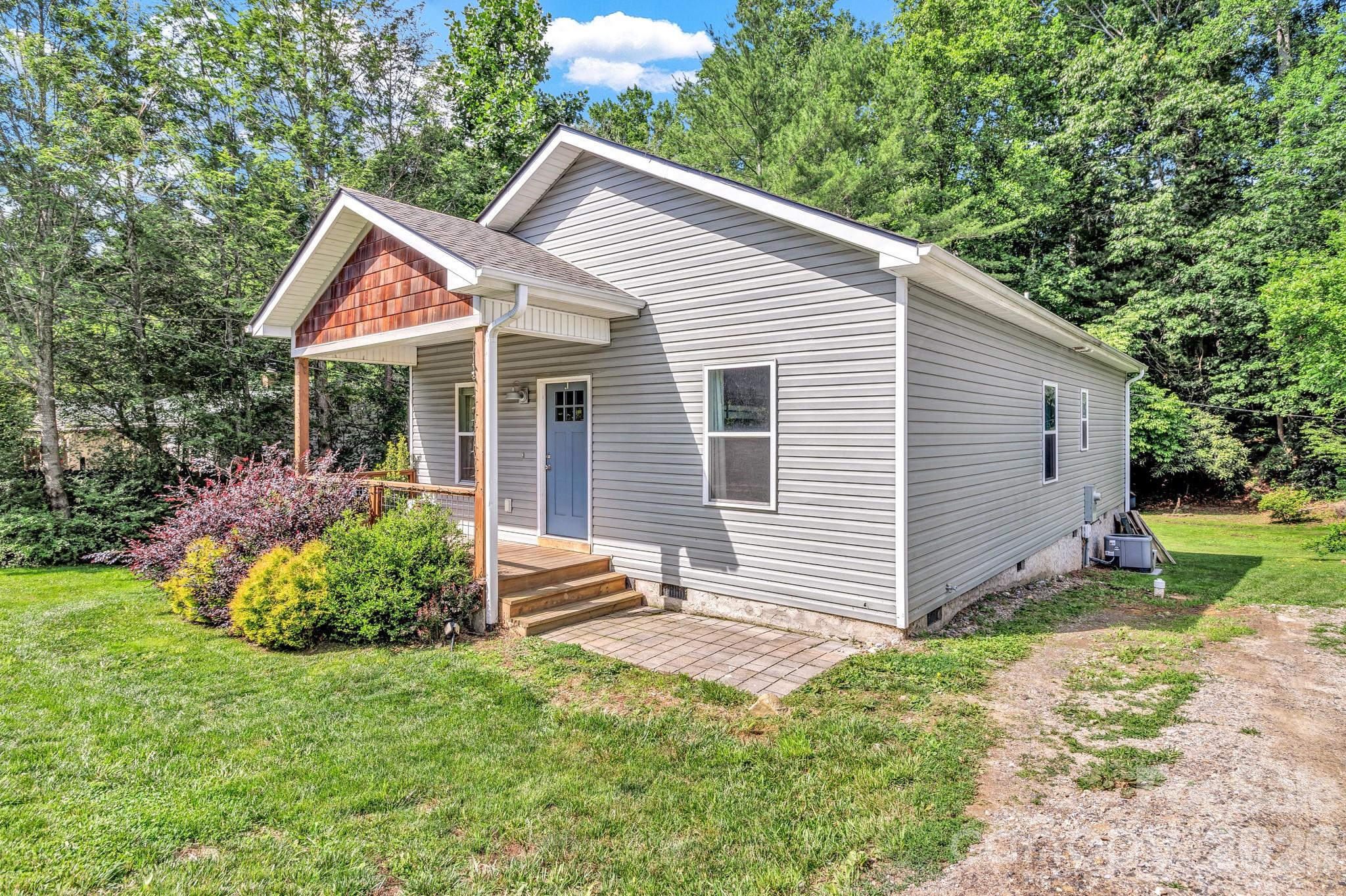 330 Old County Home Road Asheville, NC 28806 - Photo 3 of 29