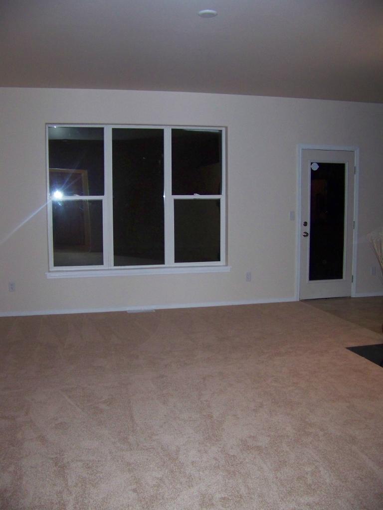 309 Ray Road Sunnyside, WA 98944 - Photo 15 of 19 living