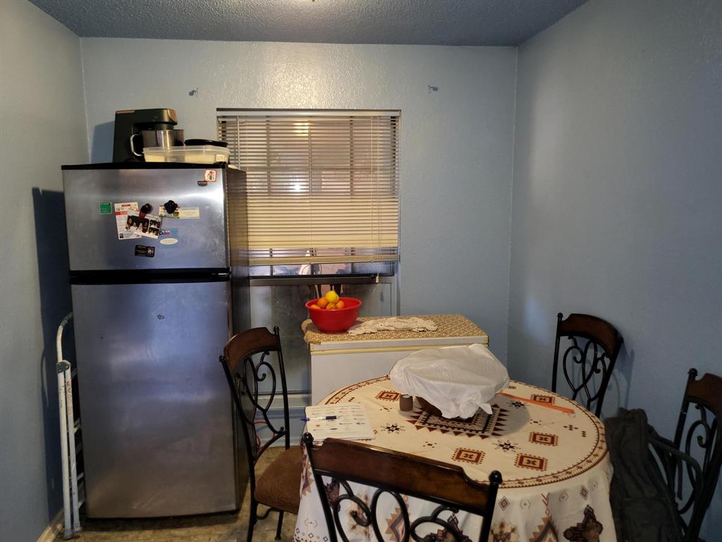 3320 Green Ridge Street Fort Worth, TX 76133 - Photo 5 of 21
