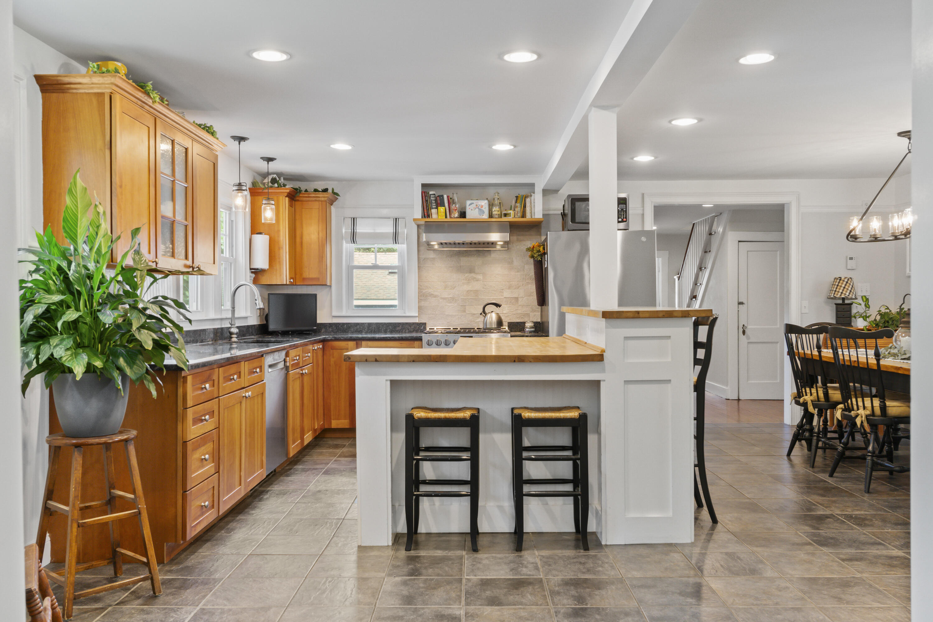 41 Cape Neddick Road York, ME 03909 - Photo 10 of 53 Kitchen