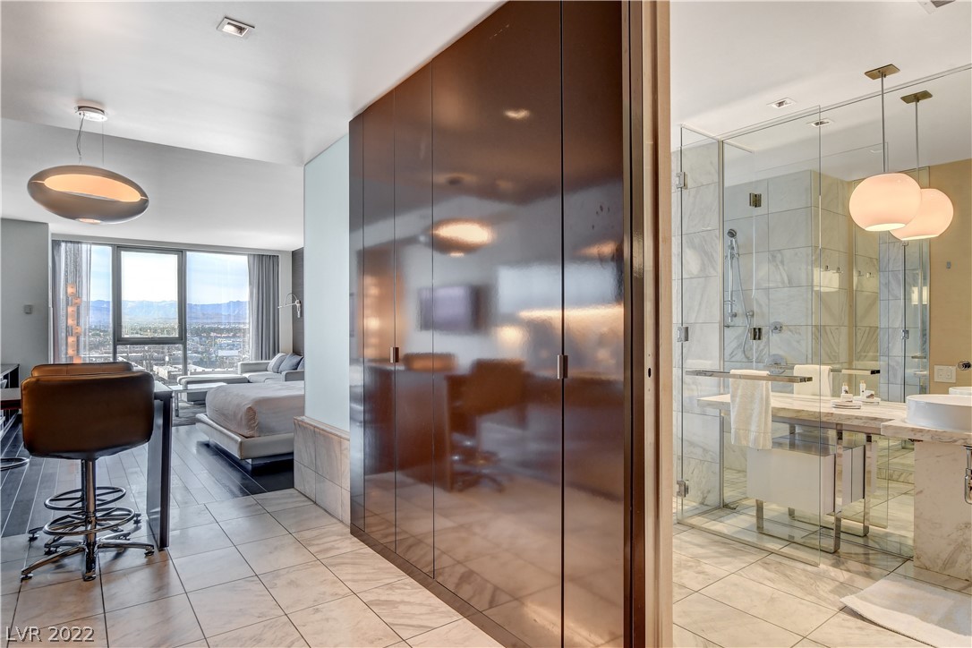 4381 West Flamingo Road, Unit 1005 Las Vegas, NV 89103 - Photo 18 of 23 Gallery Image 18
