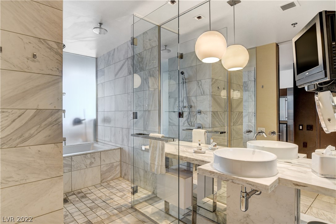4381 West Flamingo Road, Unit 1005 Las Vegas, NV 89103 - Photo 19 of 23 Gallery Image 19