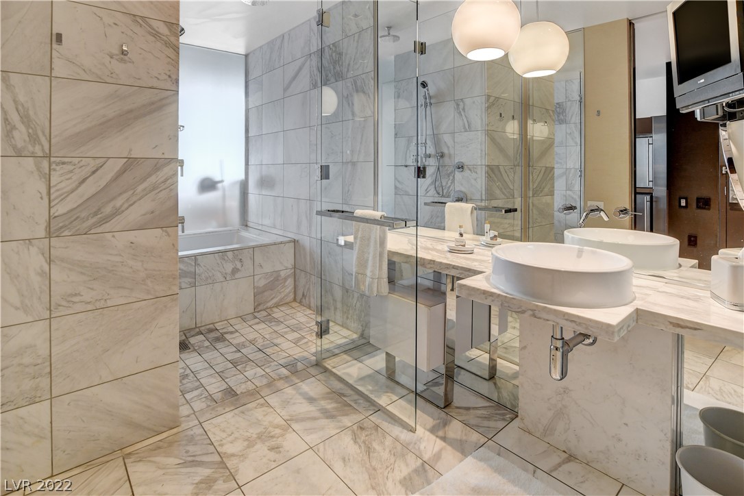 4381 West Flamingo Road, Unit 1005 Las Vegas, NV 89103 - Photo 20 of 23 Gallery Image 20