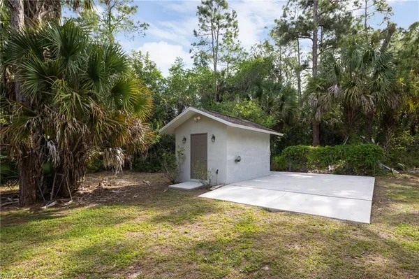 $629,900 | 380 6th Street Northeast, Naples, FL 34120
