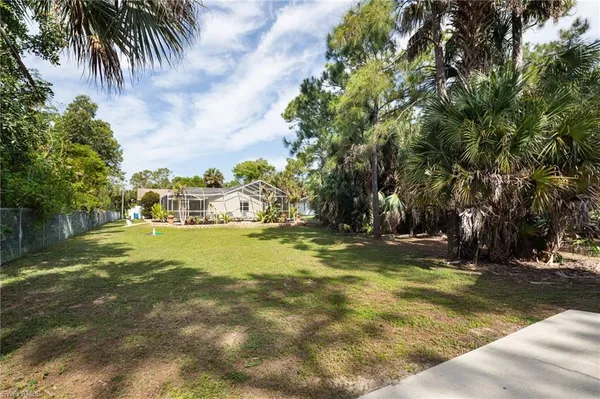 $629,900 | 380 6th Street Northeast, Naples, FL 34120