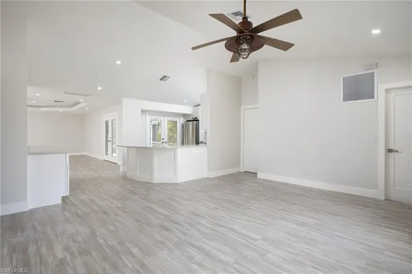 $629,900 | 380 6th Street Northeast, Naples, FL 34120