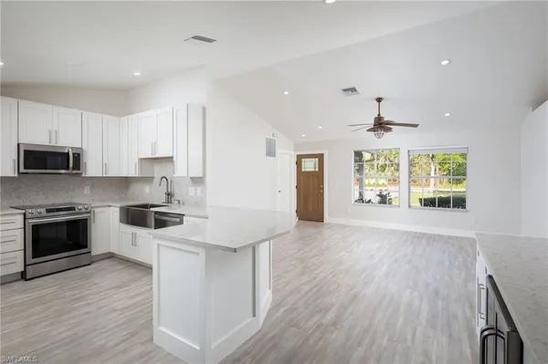 $629,900 | 380 6th Street Northeast, Naples, FL 34120