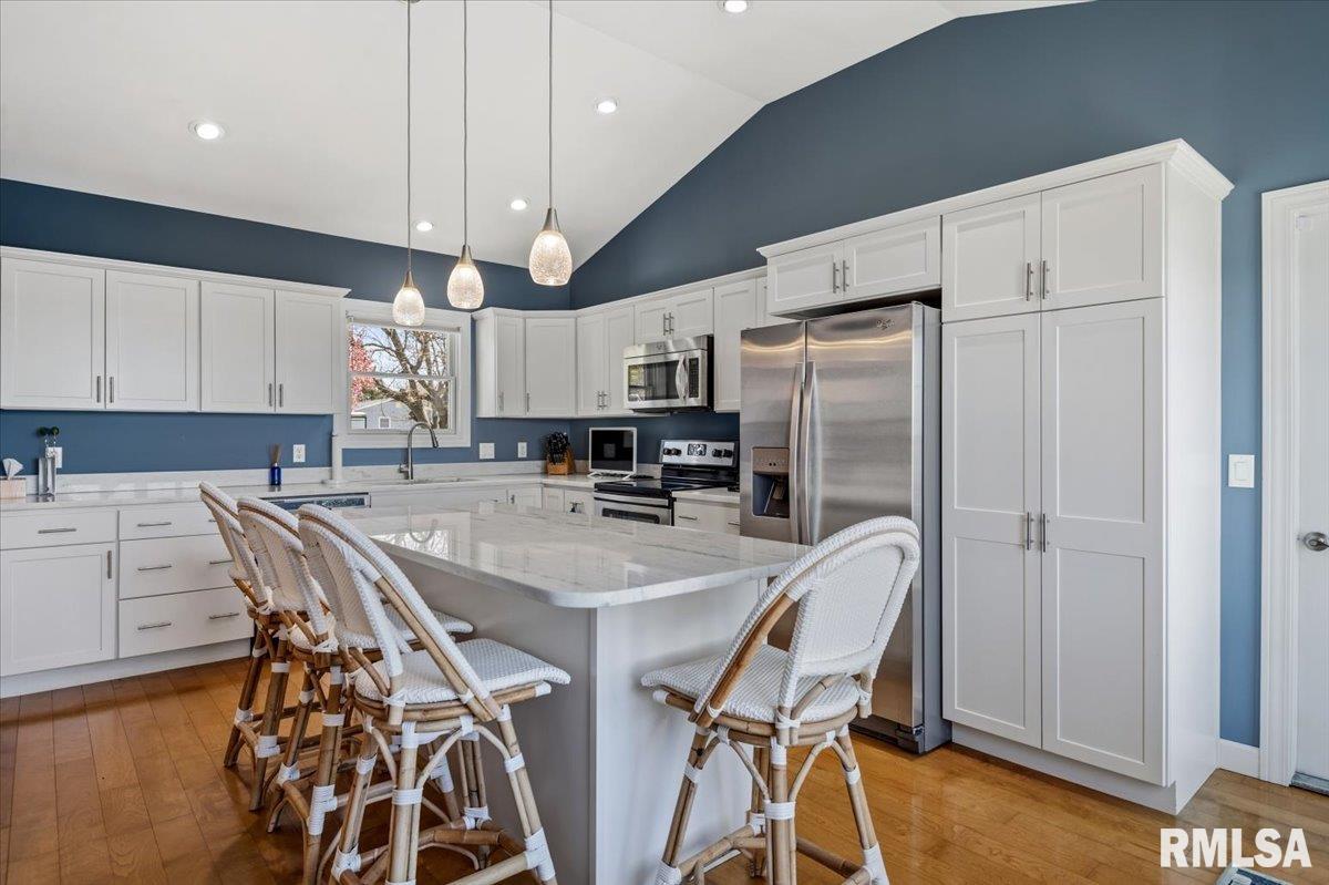 1401 East Lake Shore Drive Springfield, IL 62712 - Photo 12 of 55