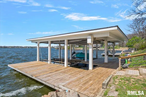 $750,000 | 1401 East Lake Shore Drive, Springfield, IL 62712