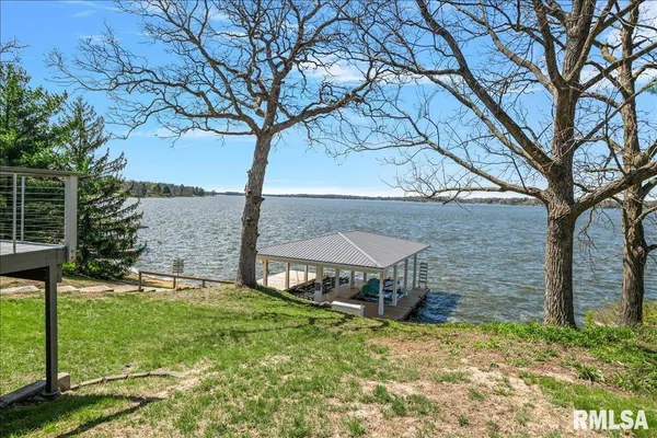 $750,000 | 1401 East Lake Shore Drive, Springfield, IL 62712