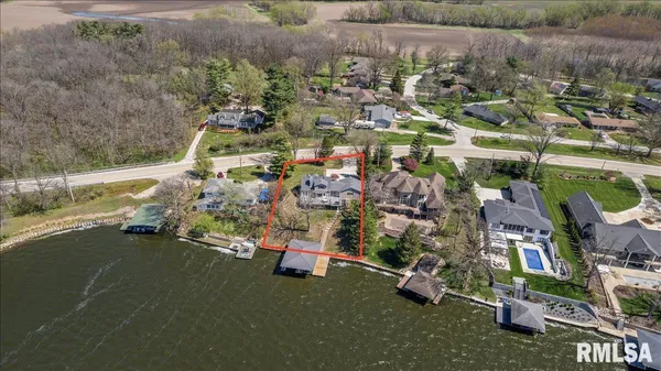 $750,000 | 1401 East Lake Shore Drive, Springfield, IL 62712
